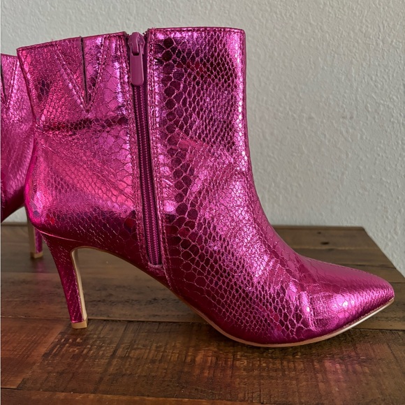 Torrid Pointed Toe Bootie - Picture 5 of 14